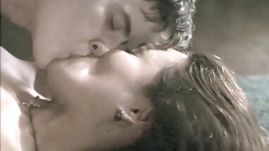 Iki bedava türkçe porno film izle genç çocuklar içinde bir üçlü at the otel içinde POV